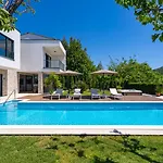 Agava With Heated Pool, Jacuzzi, Sauna, Gym, 4 En-suite Bedrooms Vila Gata