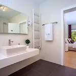 Agava With Heated Pool, Jacuzzi, Sauna, Gym, 4 En-suite Bedrooms Vila