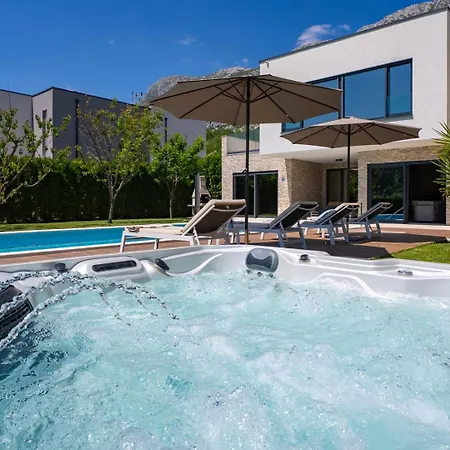 빌라 Agava With Heated Pool, Jacuzzi, Sauna, Gym, 4 En-suite Bedrooms