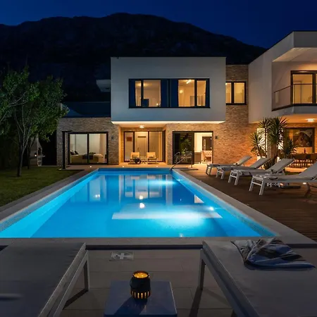 Agava With Heated Pool, Jacuzzi, Sauna, Gym, 4 En-suite Bedrooms Villa *