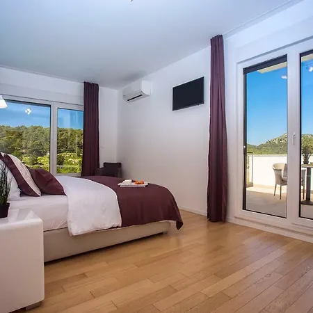 Agava With Heated Pool, Jacuzzi, Sauna, Gym, 4 En-suite Bedrooms Villa *