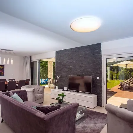 Agava With Heated Pool, Jacuzzi, Sauna, Gym, 4 En-suite Bedrooms * Gata