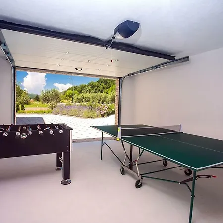 Agava With Heated Pool, Jacuzzi, Sauna, Gym, 4 En-suite Bedrooms Villa Gata