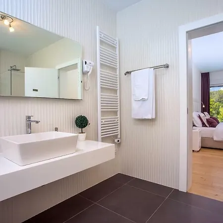 Agava With Heated Pool, Jacuzzi, Sauna, Gym, 4 En-suite Bedrooms Villa