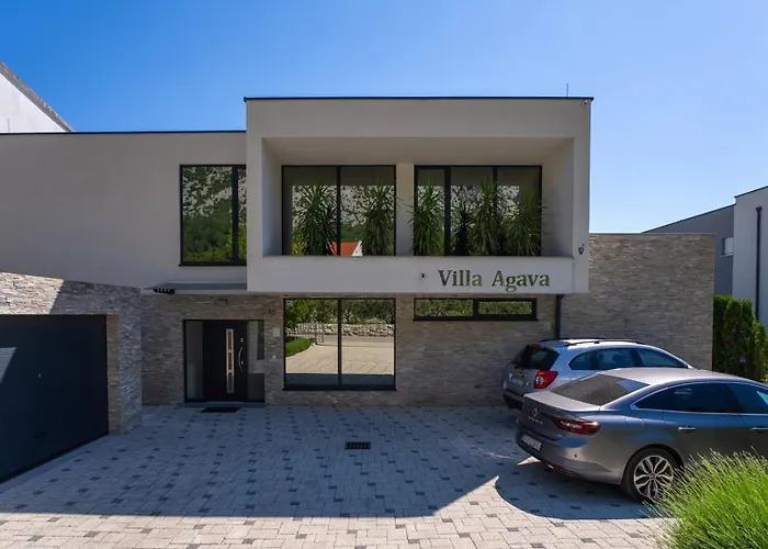 Agava With Heated Pool, Jacuzzi, Sauna, Gym, 4 En-suite Bedrooms Villa