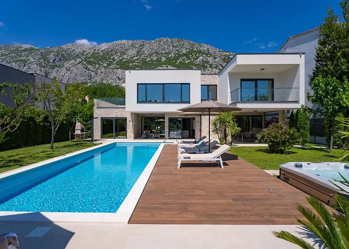 Villa Agava With Heated Pool, Jacuzzi, Sauna, Gym, 4 En-suite Bedrooms *