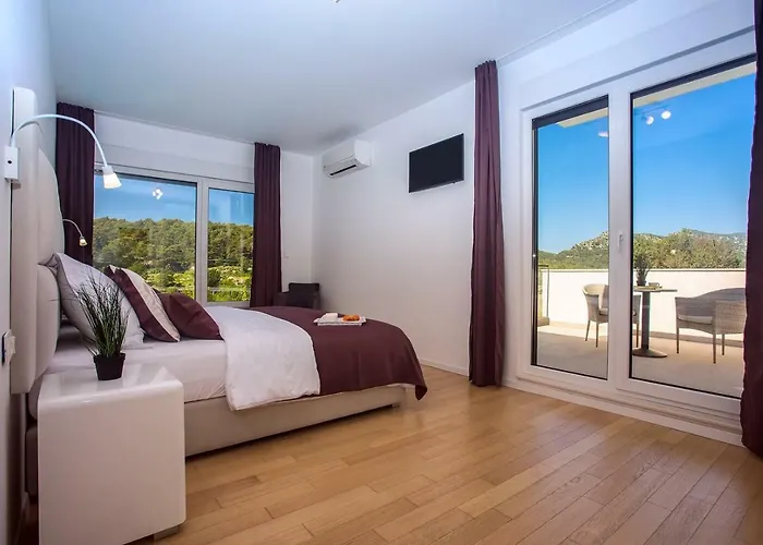 Agava With Heated Pool, Jacuzzi, Sauna, Gym, 4 En-suite Bedrooms Villa *