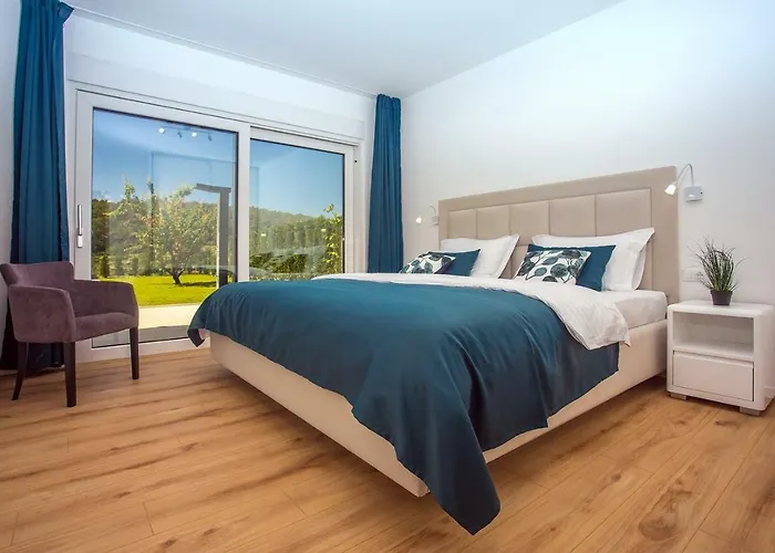 Agava With Heated Pool, Jacuzzi, Sauna, Gym, 4 En-suite Bedrooms Villa *