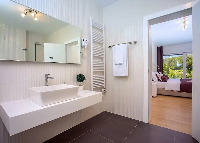 Agava With Heated Pool, Jacuzzi, Sauna, Gym, 4 En-suite Bedrooms Villa